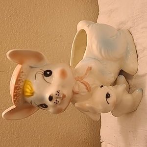 PRECIOUS 1960s baby and mother bunny planter.